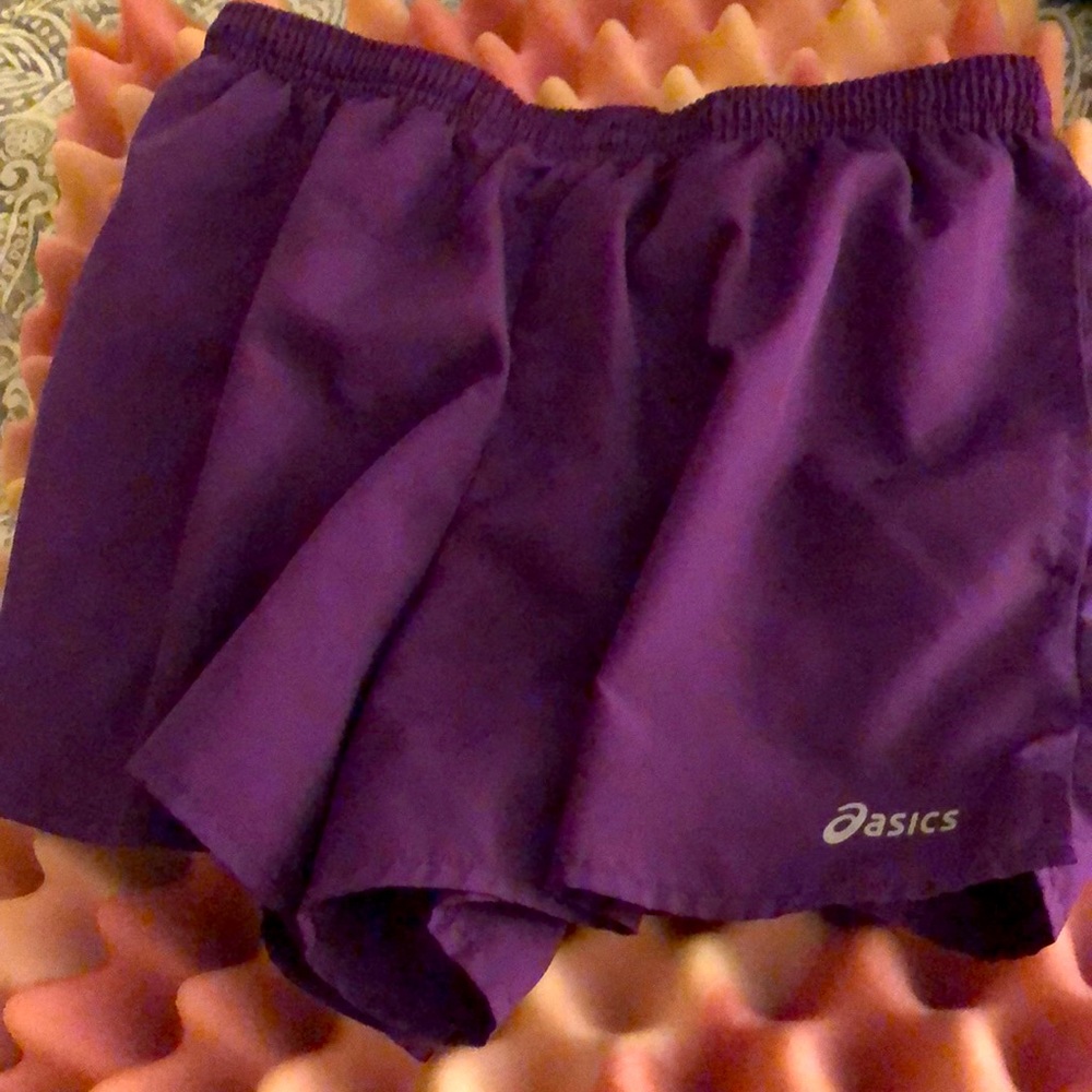 Running shorts